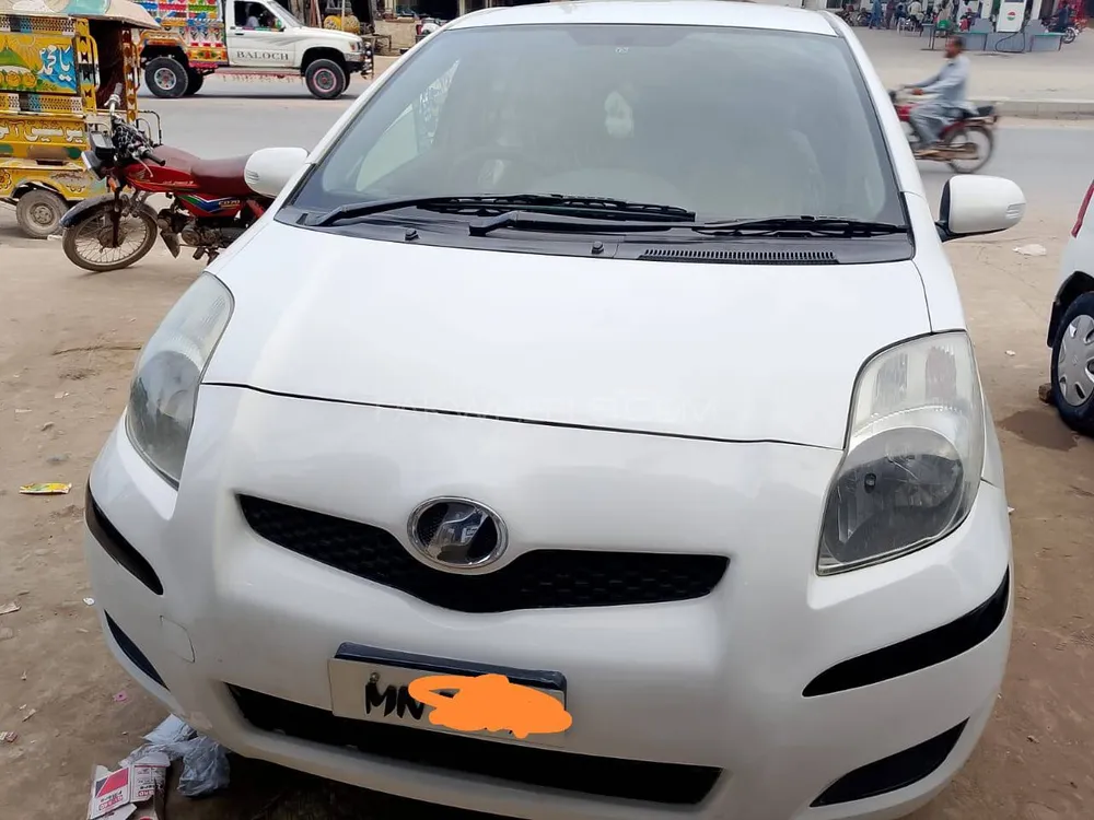 Toyota Vitz 2008 for Sale in Taunsa sharif Image-1