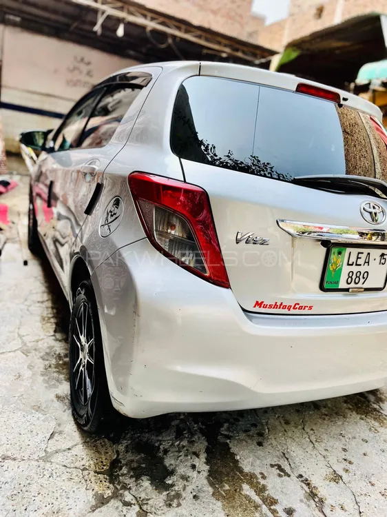 Toyota Vitz 2011 for Sale in Peshawar Toyota Vitz 2011 for Sale in Peshawar Image-4