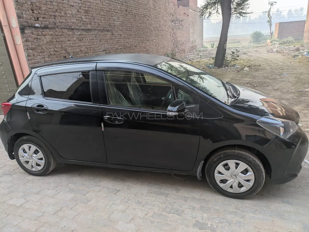 Toyota Vitz 2014 for Sale in Multan Toyota Vitz 2014 for Sale in Multan Image-11