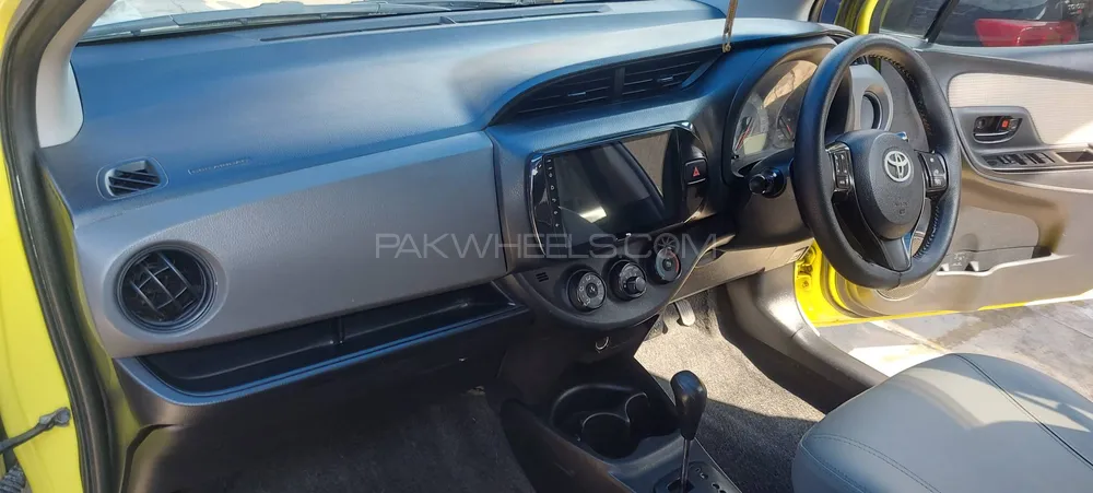 Toyota Vitz 2014 for Sale in Peshawar Toyota Vitz 2014 for Sale in Peshawar Image-11