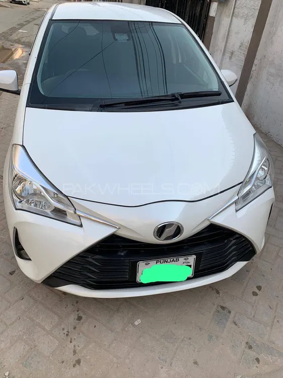 Toyota Vitz 2019 for Sale in D.G.Khan Image-1