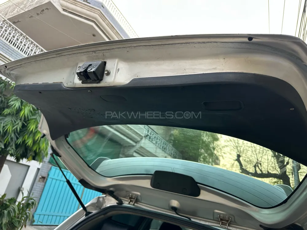 Toyota Vitz 2006 for Sale in Lahore Toyota Vitz 2006 for Sale in Lahore Image-14