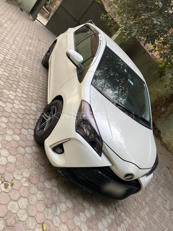 Toyota Vitz 2017 for Sale in Gujranwala Toyota Vitz 2017 for Sale in Gujranwala Image-3