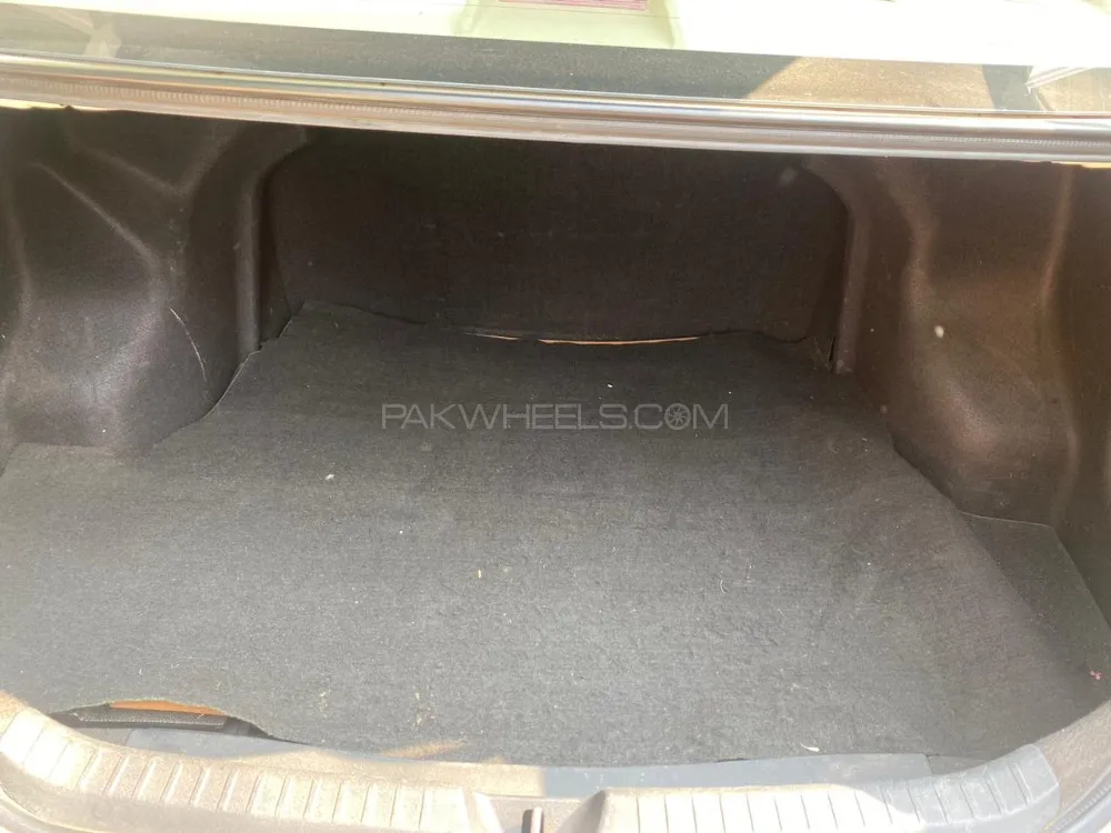 Toyota Yaris Sedan 2021 for Sale in Lahore Toyota Yaris Sedan 2021 for Sale in Lahore Image-12