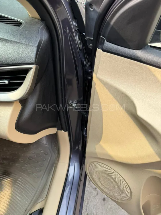 Toyota Yaris Sedan 2022 for Sale in Lahore Toyota Yaris Sedan 2022 for Sale in Lahore Image-14