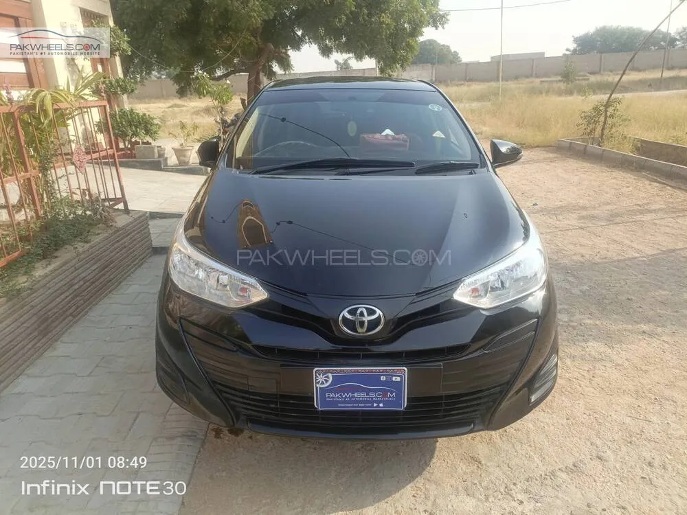 Toyota Yaris Sedan 2021 for Sale in Karachi Image-1