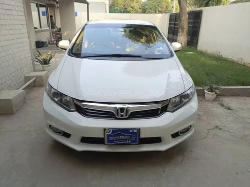 ہونڈا سوک وی ٹی آئی پروسماٹیک ۱.۸ آئی-وی ٹیک 2015 for Sale نئی