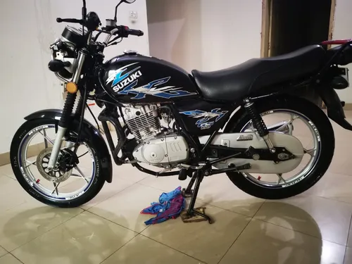 Suzuki GS 150 2022