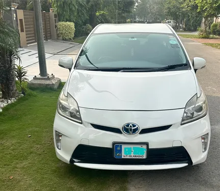 Toyota Prius 2012