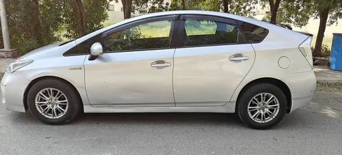 Toyota Prius S 1.8 2014