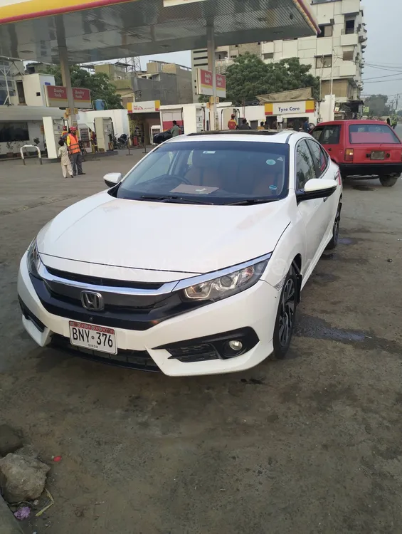 Honda Civic 2018 for Sale in Karachi Image-1