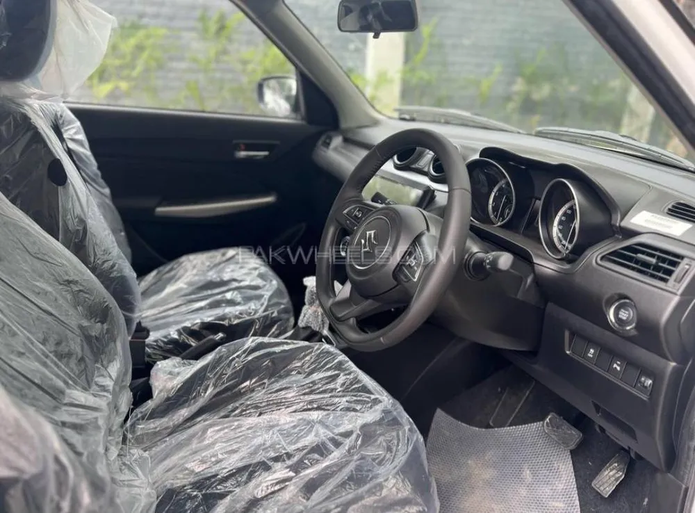 Suzuki Swift 2025 for Sale in Islamabad Image-1