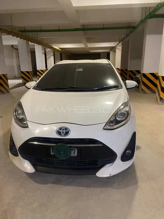 Toyota Aqua 2018 for Sale in Karachi Image-1