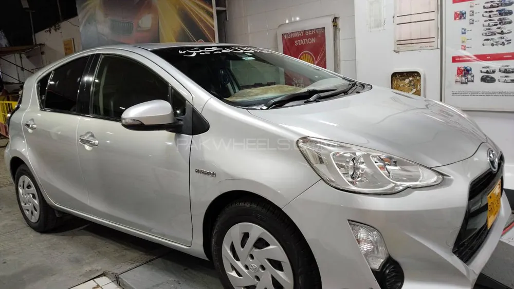 Toyota Aqua 2016 for Sale in Karachi Image-1