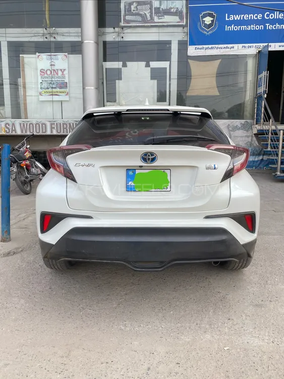 Toyota C-HR 2018 for Sale in Faisalabad Image-1