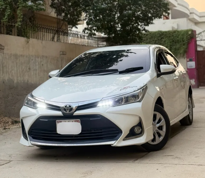 Toyota Corolla 2015 for Sale in Karachi Image-1