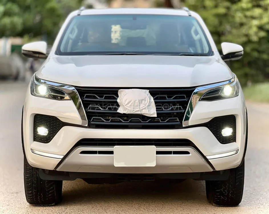 Toyota Fortuner 2022 for Sale in Karachi Image-1