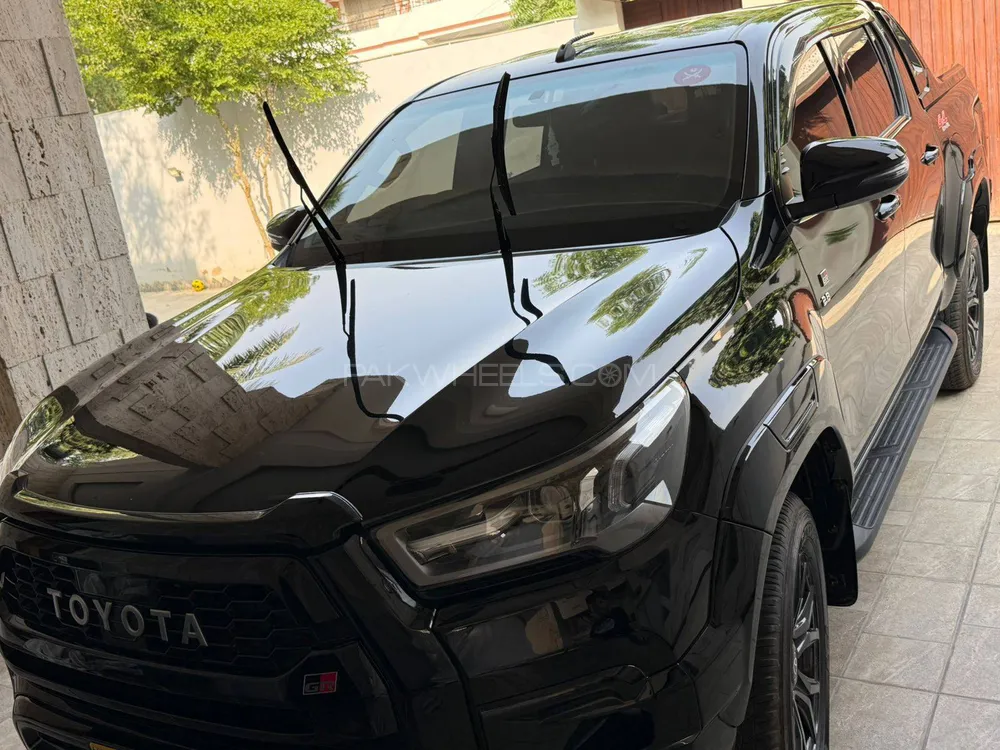 Toyota Hilux 2025 for Sale in Karachi Image-1