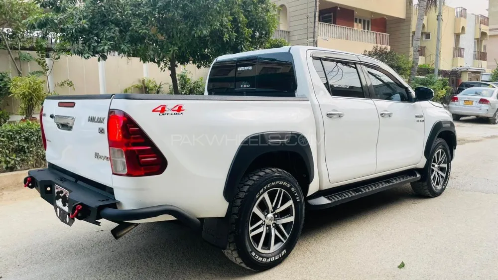Toyota Hilux 2018 for Sale in Karachi Image-1