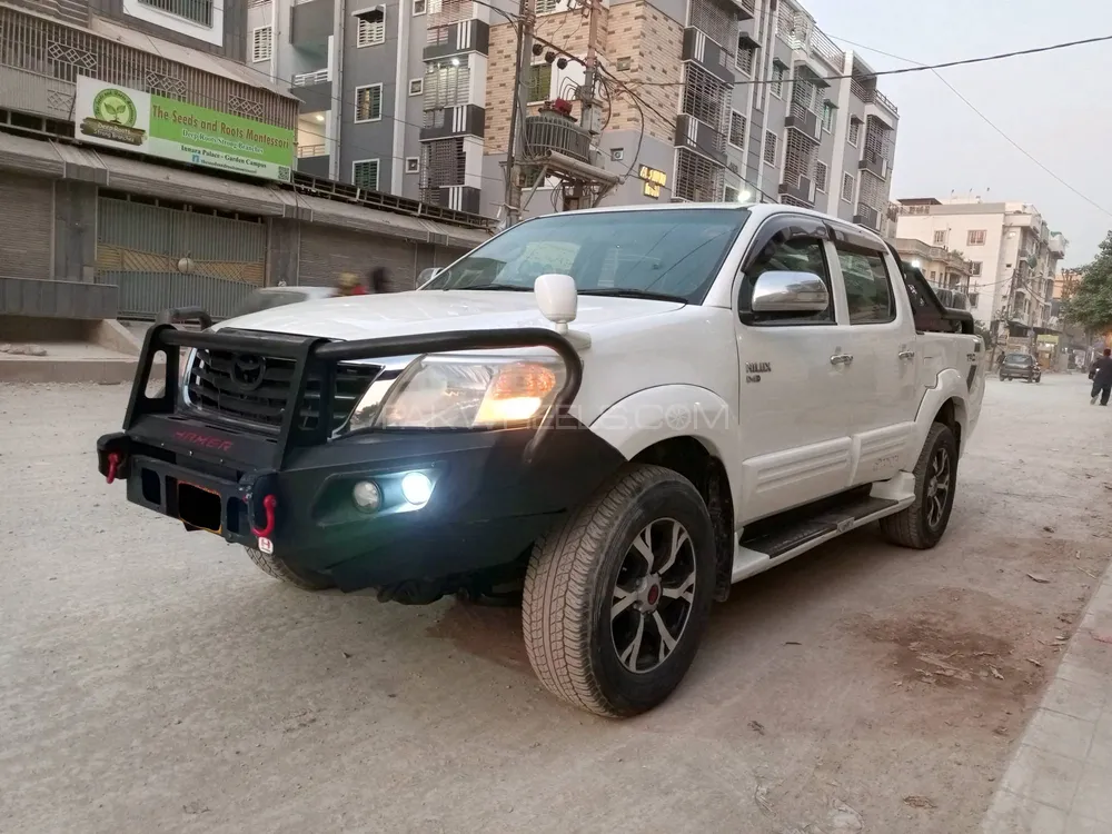 ٹویوٹا ہائیلکس 2016 for Sale in کراچی Image-1