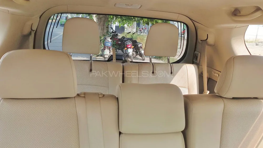 Toyota Prado 2011 for Sale in Lahore Toyota Prado 2011 for Sale in Lahore Image-19