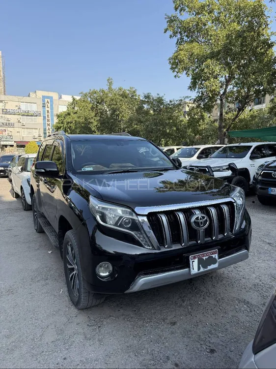 Toyota Prado 2010 for Sale in Islamabad Image-1