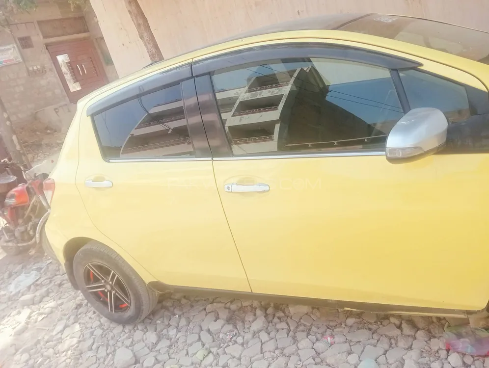 Toyota Vitz 2014 for Sale in Karachi Image-1
