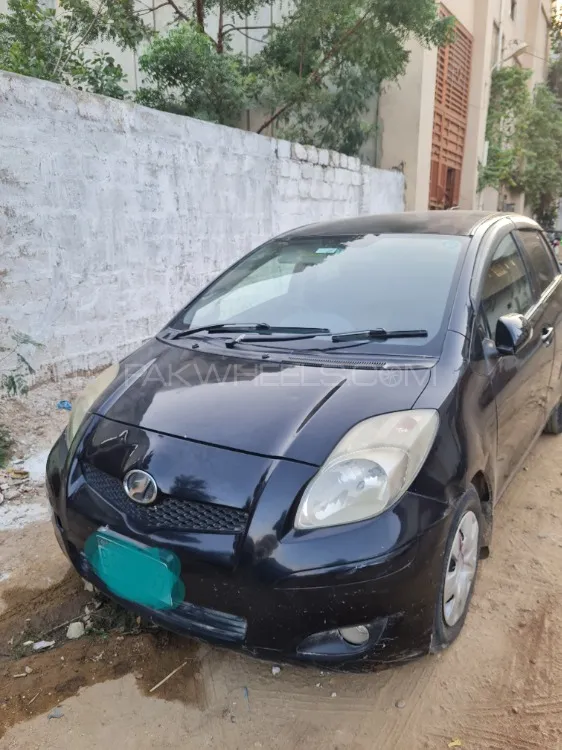 Toyota Vitz 2010 for Sale in Karachi Image-1
