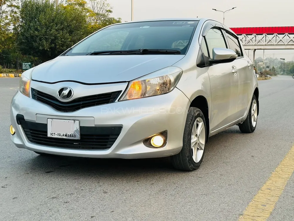 Toyota Vitz 2011 for Sale in Islamabad Image-1