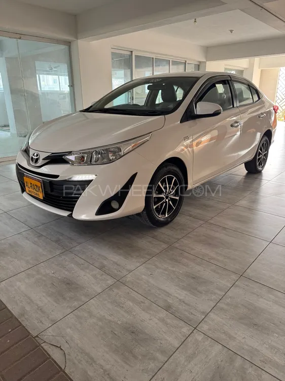 Toyota Yaris Sedan 2021 for Sale in Karachi Image-1