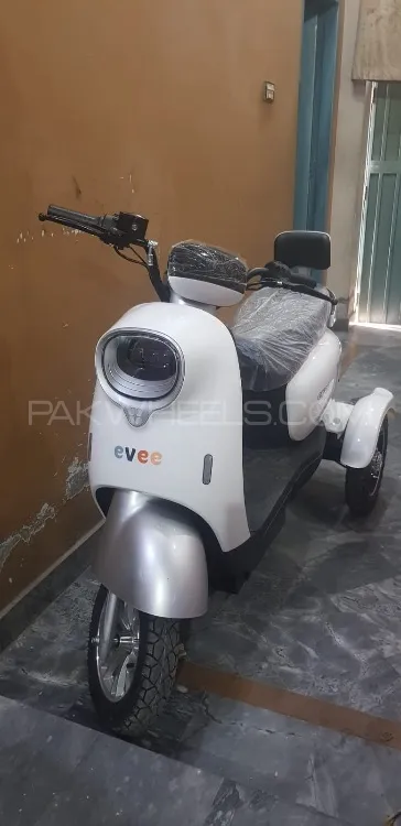 Evee Nisa 3W 2025 for Sale Image-1