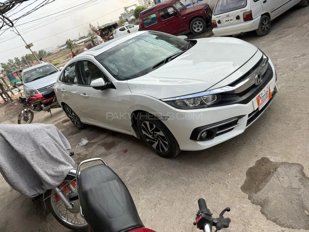 Honda Civic 2017 for Sale in Peshawar Image-1