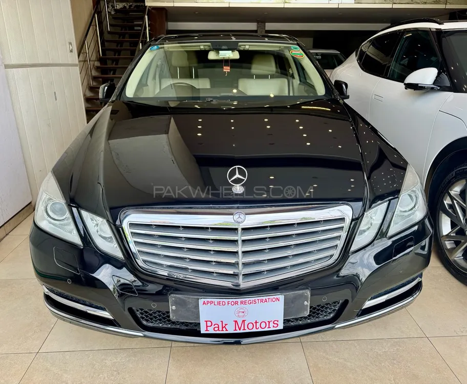 Mercedes Benz E Class 2011 for Sale in Lahore Image-1