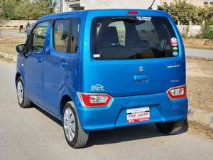 Fresh Import 2025
HYBRID FX EDITION
3.5 Auction Grade and Auction Sheet Attached For Satisfaction And Verification
2022 Model
Shiny Blue Colour
Cruise Control
Safety Sense
No.1 Japan Quality
SD Navigation
Back Camera
Auto AC Push Panel
Halogen Head Lump
Abs Braking System
Genuine Verifiable Auction Sheet
Retractable Side Mirrors With Indicators
All Power Windows
Runs & Drives Great
Engine In Clean & Good Condition
Clean Interior & Exterior
Drive Type: FF
Eco Idle Technology
Sofa Seats
Heated Seats
Power Steering
Power Windows
Power Side Mirrors
Glass With Ultra-violet Filter (UV Cut)
Digital Climate Control Air Conditioner & Heater
Steering: Power Assist Equipped Rack & Pinion
Suspension: Mcpherson Strut Type Coil Spring
Drivers Airbag
Passenger Airbag
Rear Wiper
Good Fuel Economy
Dual SRS Air Bag
High Quality Luxury Hatchback
Brand New Tyres
Anti-lock Brakes
Remote Keyless Entry