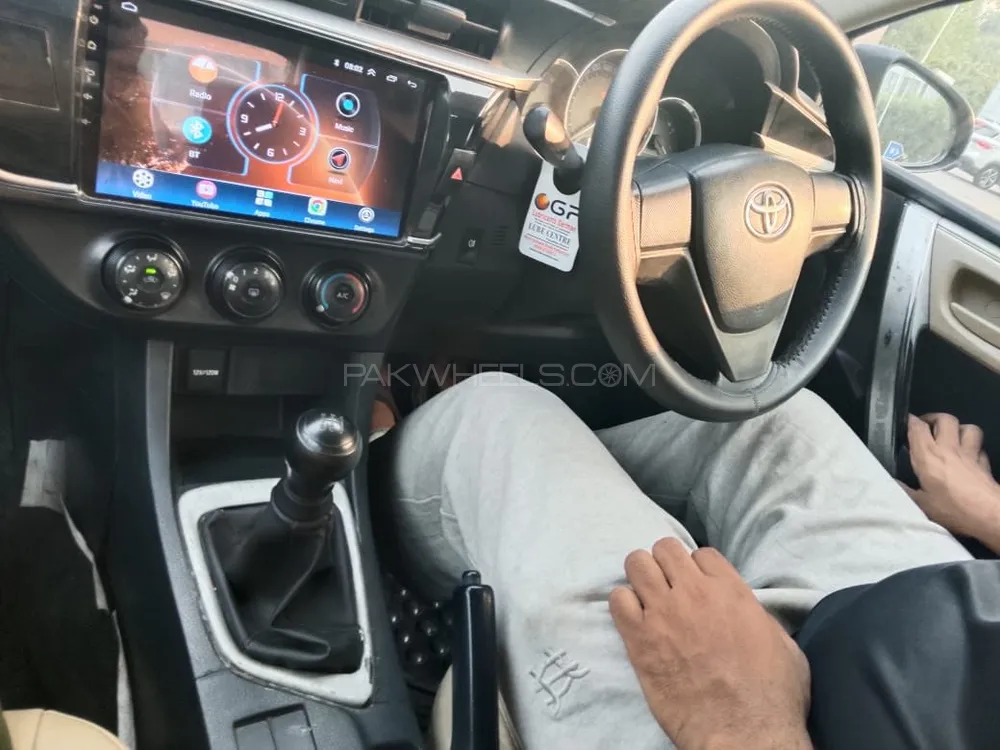 Toyota Corolla 2015 for Sale in Lahore Image-1