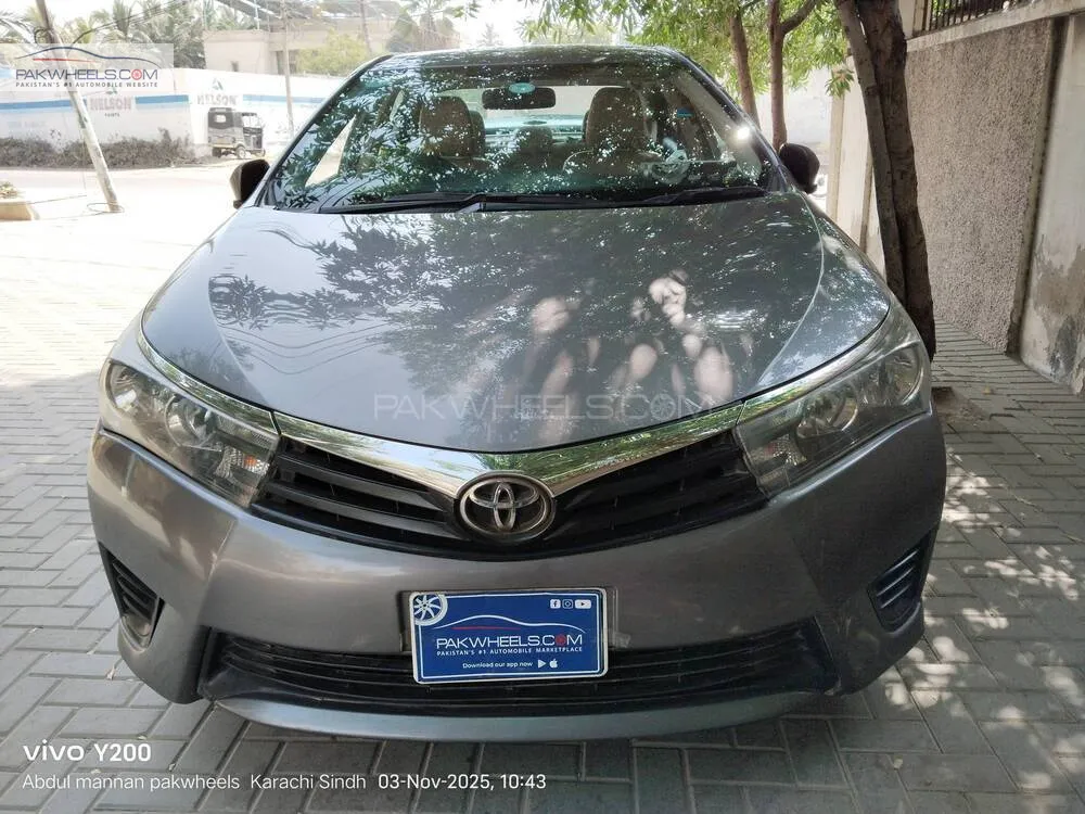 Toyota Corolla 2015 for Sale in Karachi Image-1