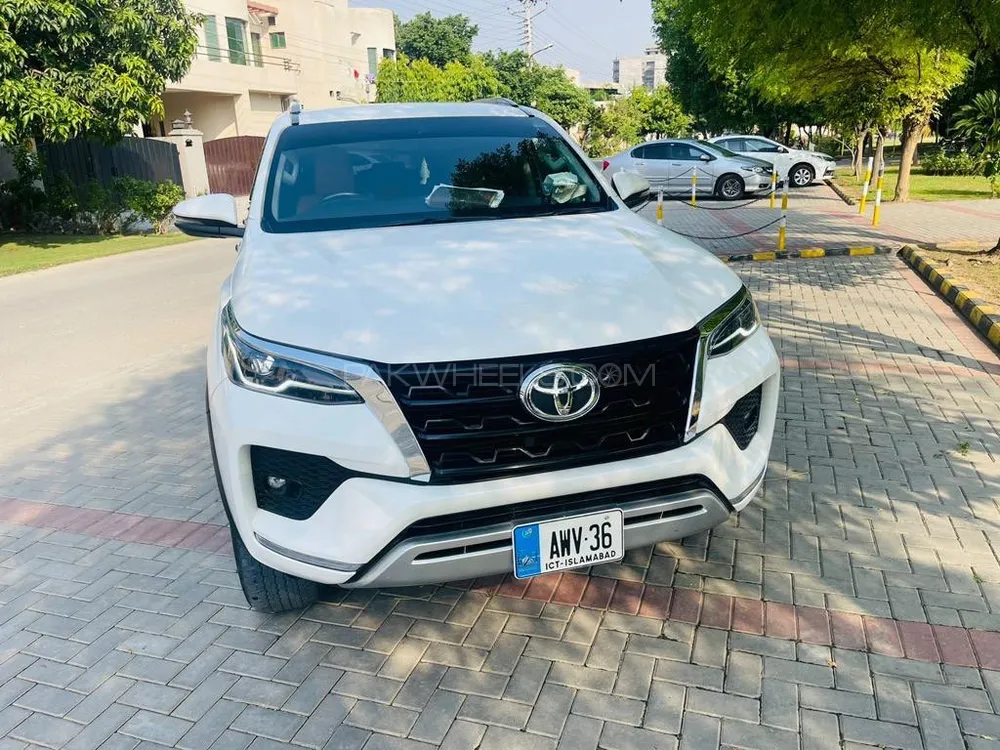 Toyota Fortuner 2021 for Sale in Faisalabad Image-1
