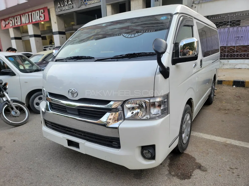 Toyota Hiace 2021 for Sale in Karachi Image-1