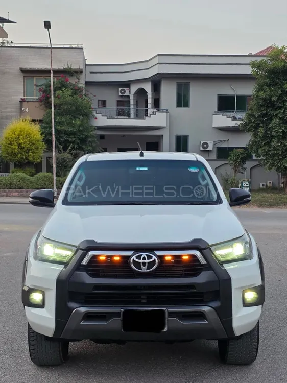 Toyota Hilux 2022 for Sale in Islamabad Image-1