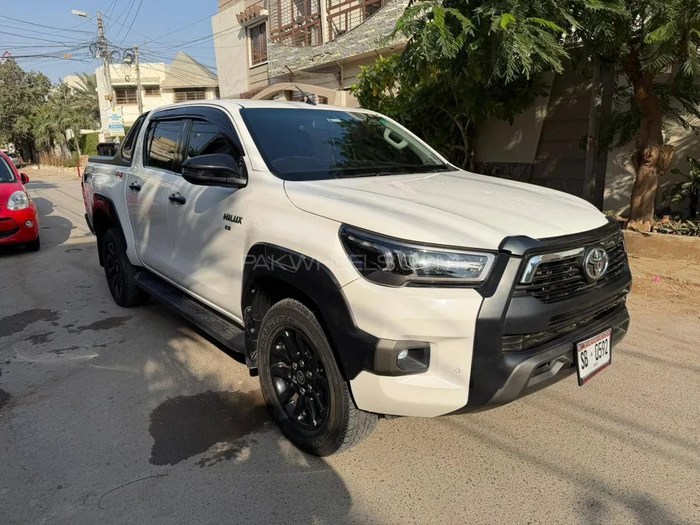 Toyota Hilux 2023 for Sale in Karachi Image-1