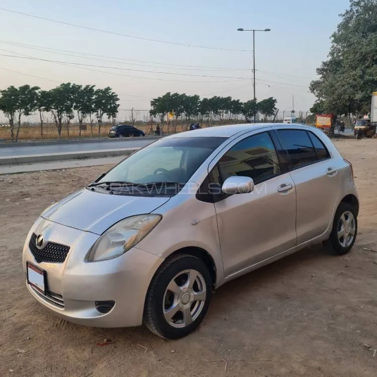 Toyota Vitz 2007 for Sale in Karachi Image-1