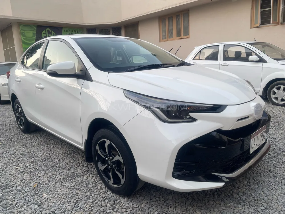 Toyota Yaris Sedan 2024 for Sale in Karachi Image-1