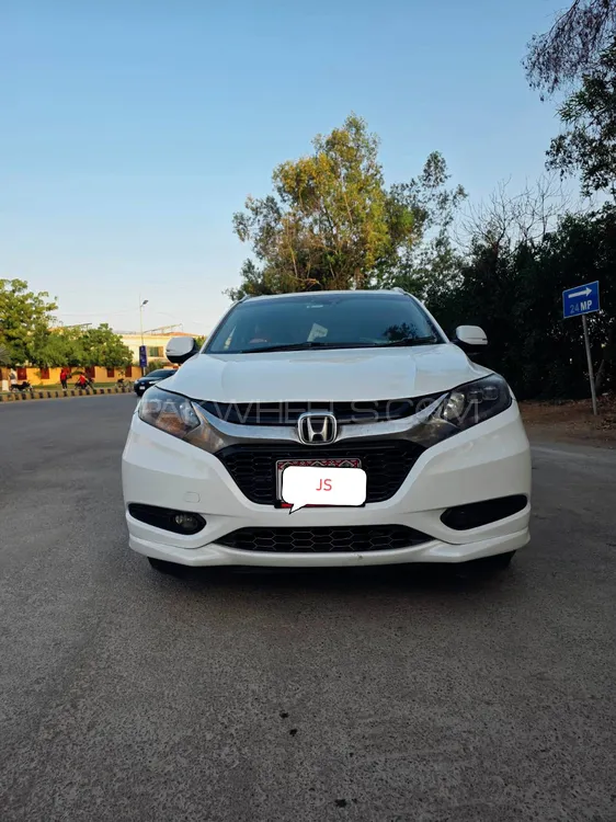 Honda Vezel 2015 for Sale in Karachi Image-1