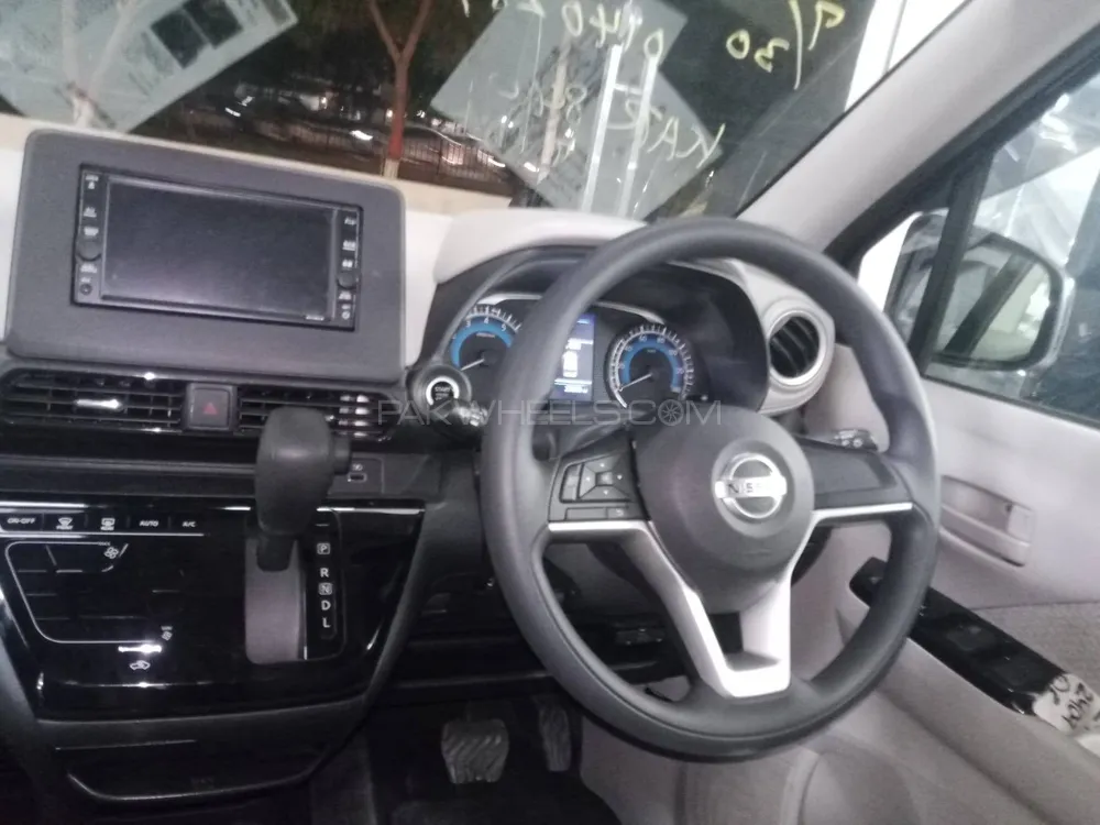 نسان ڈیز 2022 for Sale in لاہور Image-1