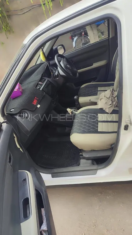 Suzuki Swift 2015 for Sale in Kohat Image-1