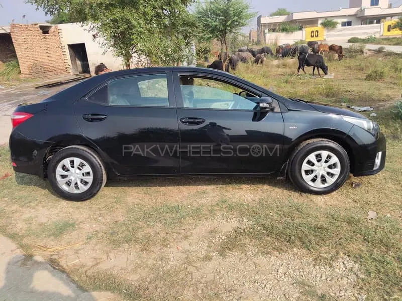 Toyota Corolla 2017 for Sale in Jauharabad Image-1