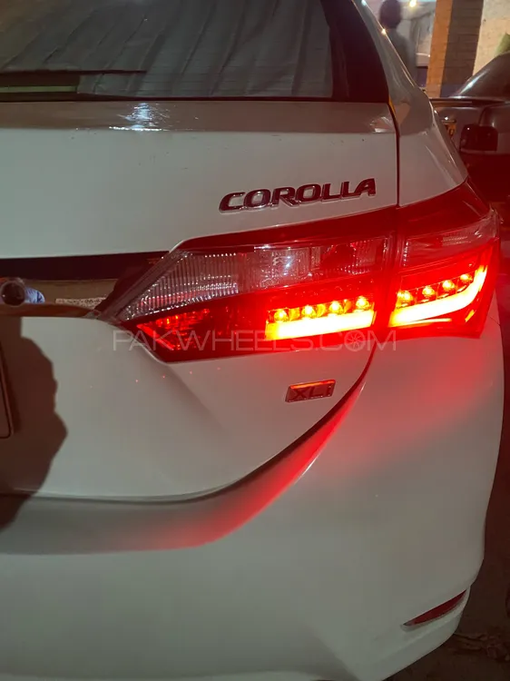 Toyota Corolla 2015 for Sale in Peshawar Image-1