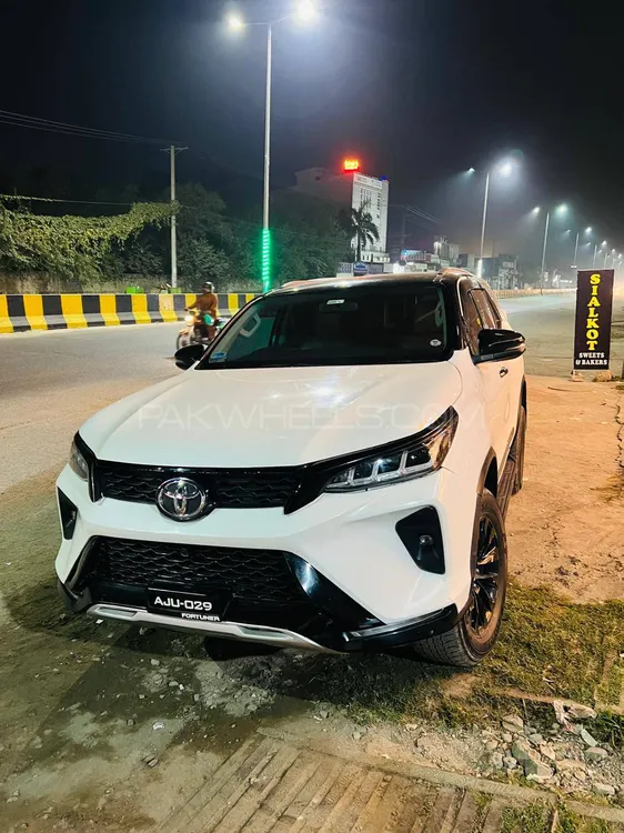 Toyota Fortuner 2018 for Sale in Sialkot Image-1