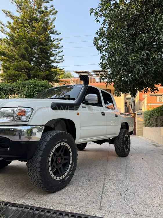 Toyota Hilux 2004 for Sale in Rawalpindi Image-1