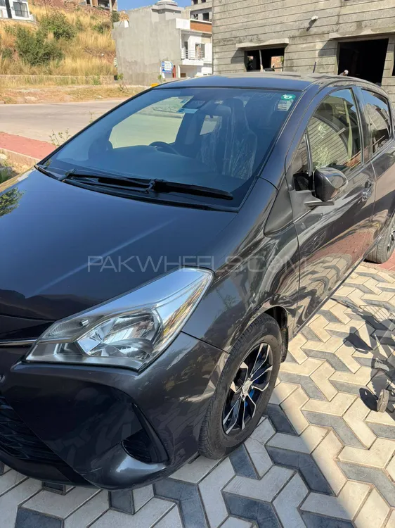 Toyota Vitz 2018 for Sale in Islamabad Image-1